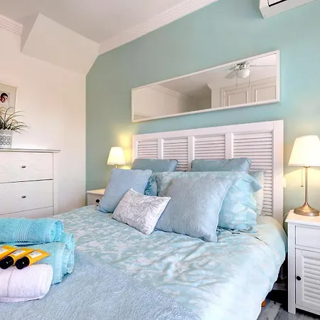 Traditional Townhouse, 4 Bed With Terraces And Private Bbq * Benalmádena