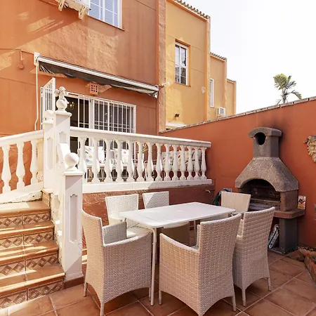 Traditional Townhouse, 4 Bed With Terraces And Private Bbq Feriehus *