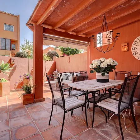 Feriehus Traditional Townhouse, 4 Bed With Terraces And Private Bbq *