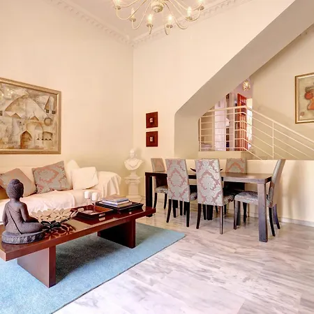 Traditional Townhouse, 4 Bed With Terraces And Private Bbq Feriehus Benalmádena