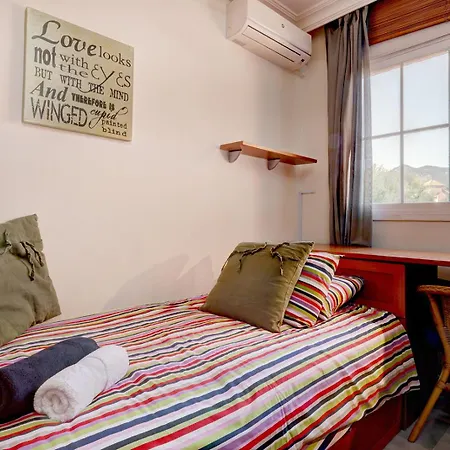 Traditional Townhouse, 4 Bed With Terraces And Private Bbq *