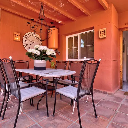 Feriehus Traditional Townhouse, 4 Bed With Terraces And Private Bbq